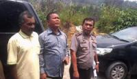 Bela Warga Korban Limbah, Dapot dan Romi Dihadang Kapolsek dan Security
