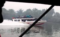 Speedboat di Inhil bocor usai nabrak kayu, 80 penumpang selamat