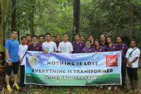 Manajemen Hotel ibis Pekanbaru bersihkan Hutan Kota