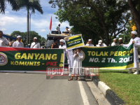 Tolak Perppu & kibar bendera HTI, ormas di Riau: Ganyang PKI! 
