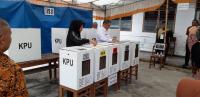 Gubernur Riau cuma coblos tiga surat suara, kok bisa?