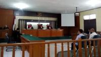 Hakim Vonis Dua Tahun Penjara Eks Dekan Unri