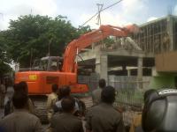 Meski Kecewa Ada "Sesuatu", DPRD Pekanbaru Apresiasi Eksekusi Kos 70 Pintu