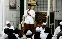 Sholat Subuh Keliling bareng Santri, Kapolda Riau: mari kita jaga Persatuan & Kesatuan Umat Beragama