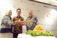 40 tahun Rumah Sakit Mount Elizabeth dalam Pelayanan dan Kemitraan