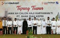 Acara Tepung Tawar tandai keberangkatan Calon Jamaah Haji Pegawai Bank Riau Kepri 2019
