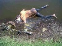 Niat Mancing Ikan, Dua Orang ini Temukan Mayat Membusuk di Kanal Arara Abadi
