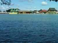 Lebaran, Objek Wisata Danau Raja Rengat Dikerumuni Warga
