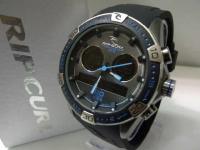 Polda Riau Geledah 5 Toko di Plaza Sukaramai, Barang Merek Rip Curl Palsu Disita