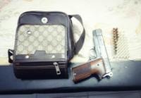 Tiba-tiba saja nenek di Pekanbaru ini dititipi pistol buatan Belgia