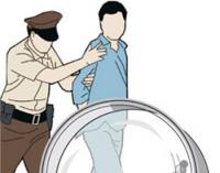 Kabur saat sidang setahun lalu, buron narkoba Kampar diciduk di lemari pakaian