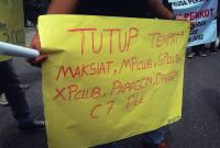 Di Pekanbaru, hiburan malam dibiarkan, PKL ditindak