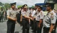 Tur ke Polres Rohul, Kapolda Riau Bagi Hadiah ke para Kapolsek