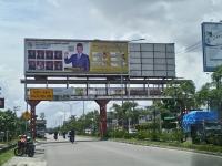 Baliho Diduga Ilegal Terpasang Foto Anggota DPRD Kota Pekanbaru