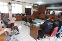 Terdakwa Muntah Saat Sidang Korupsi Alkes RSUD Riau