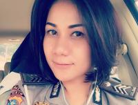 Brigadir Yola, Polwan Cantik Polda Riau, doyan nunggangi Moge
