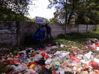 Sampah masih menumpuk, Tagana Pekanbaru pasang papan himbauan