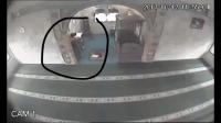 VIDEO: Maling kotak infak di Pekanbaru ini dobrak pintu penjaga Masjid