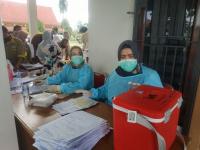 Wartawan & 400 Pegawai Diskominfotik Riau Tes Swab Massal