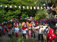 Jalin Silaturahmi, Anggota DPRD Sri Rubiyanti & Sahabat Relasi semarakkan HUT RI