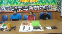 Simpan 1,3 kg ganja di kulkas, IRT di Pekanbaru ditangkap polisi