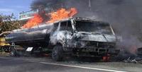 Mobil Tangki di Tanjung Rhu Pekanbaru Meledak, Perut Supir Pecah