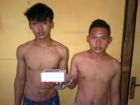 Maling HP, Dua Pemuda Mahato Bonyok Diamuk Massa