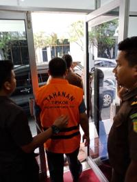 Pengembangan kasus korupsi Bappeda Rohil, pegawai Bupati Suyatno ditahan jaksa