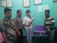 Teganya, Bayi ini Dibuang di Semak Belukar Hingga Dikerubuti Semut