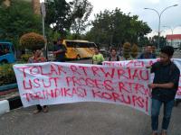 Massa demonstrasi, pengesahan RTRW Riau tidak berkeadilan dan rawan korupsi