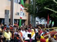 Gubernur Riau Petahana dan pasangannya resmi daftar Pilgub di hari terakhir