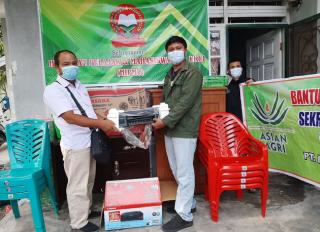 Dukung Potensi Pelajar & Mahasiswa Kecamatan Ukui, Asian Agri Salurkan CSR