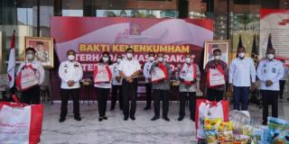 Kemenkumham Berbagi 46 Ribu Paket Bantuan Bagi Masyarakat Terdampak Covid-19 se-Tanah Air
