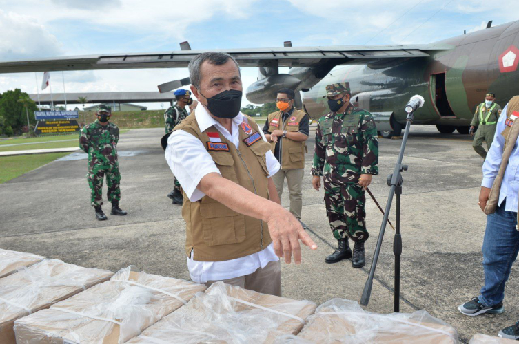 Bantuan Jokowi, Oksigen dan Obat-obatan Tiba di Lanud RsN