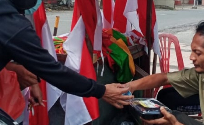 Forum Ormas Kristen Riau Bagikan 500 Paket Nasi Kotak Kemerdekaan