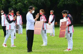Jokowi: Peraih Emas Olimpiade Diganjar Bonus 5,5 M, Perunggu 2,5 M, Perak 1,5 M