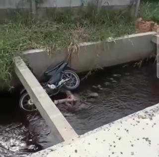 Warga Bengkalis Tewas Terkapar di Parit Jalan Pekanbaru