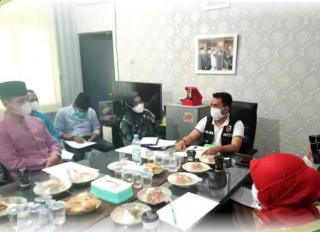 Camat Binawidya Bahas Pengelolaan Sampah Dengan Forum RT/RW