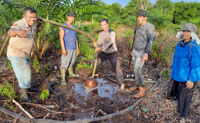 SUMUR AKHLAG, Ide Kecil Atasi Gambut Terbakar