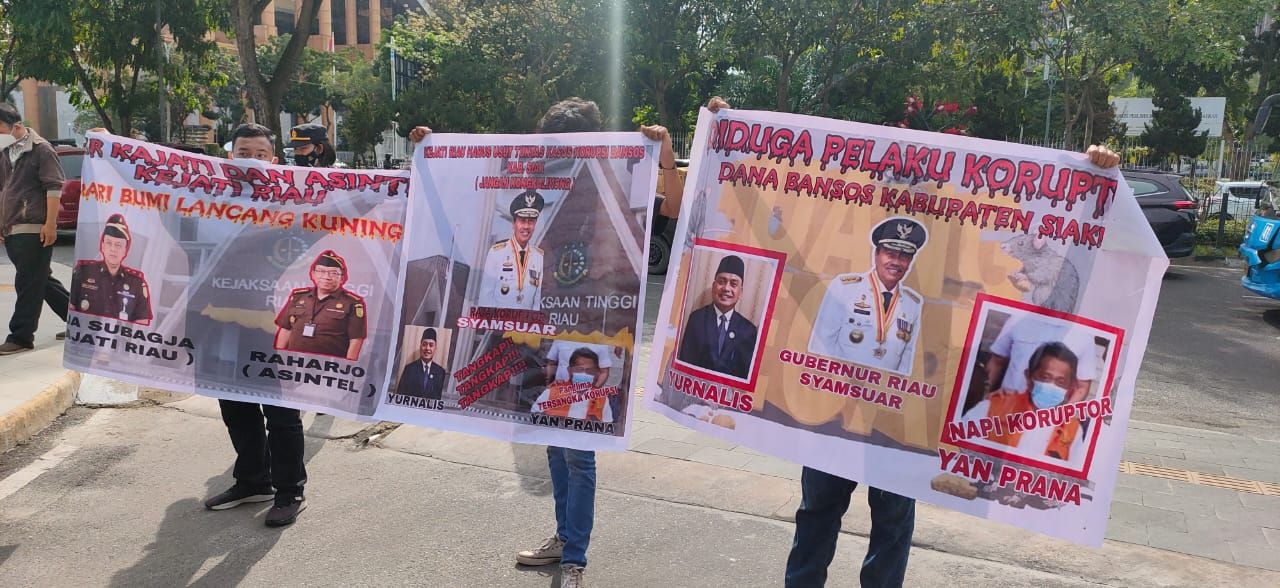 Kasus Bansos, GMPK Tuding Kajati Riau Kongkalingkong Dengan Gubri