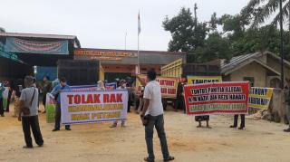 Emak-emak Petani Sawit Demo, Tuntut LPJ Ketua KoperasiÂ 