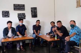 Bupati Adil Ngopi Bersama Mahasiswa Meranti di Yogyakarta
