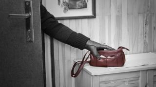 Ditinggal Sebentar Ke Toilet, Tas Petugas SPBU Rumbai Raib Dibawa KaburÂ 