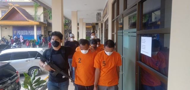 Polresta Pekanbaru Bekuk 5 Pengedar, Sita 2,4 Kg Sabu