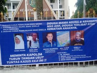 Demonstran AMPB Ancam Kajati Riau Terkait Sederet Kasus Agung Nugroho