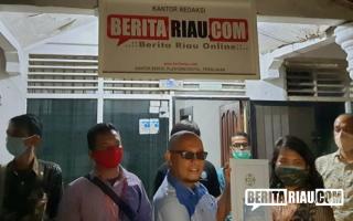 Saat Kantor Beritariau.com Diperiksa