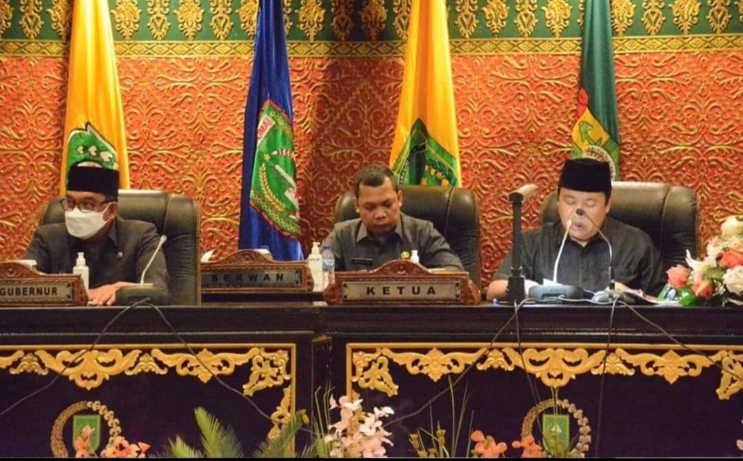 Rapat Paripurna DPRD Penyampaian LKPJ Gubernur Riau Menerapkan Prokes Dengan Baik