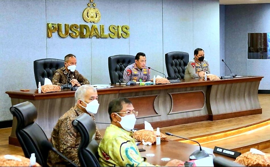 Kapolri Bentuk Satgas Pengawasan Minyak Goreng 24 Jam