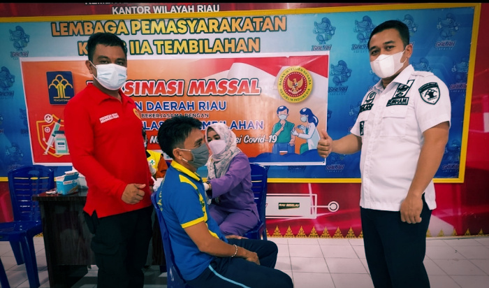 BIN dan Kanwil Kemenkumham Riau Gelar Vaksinasi Bagi Warga Binaan di Inhil dan Rohil