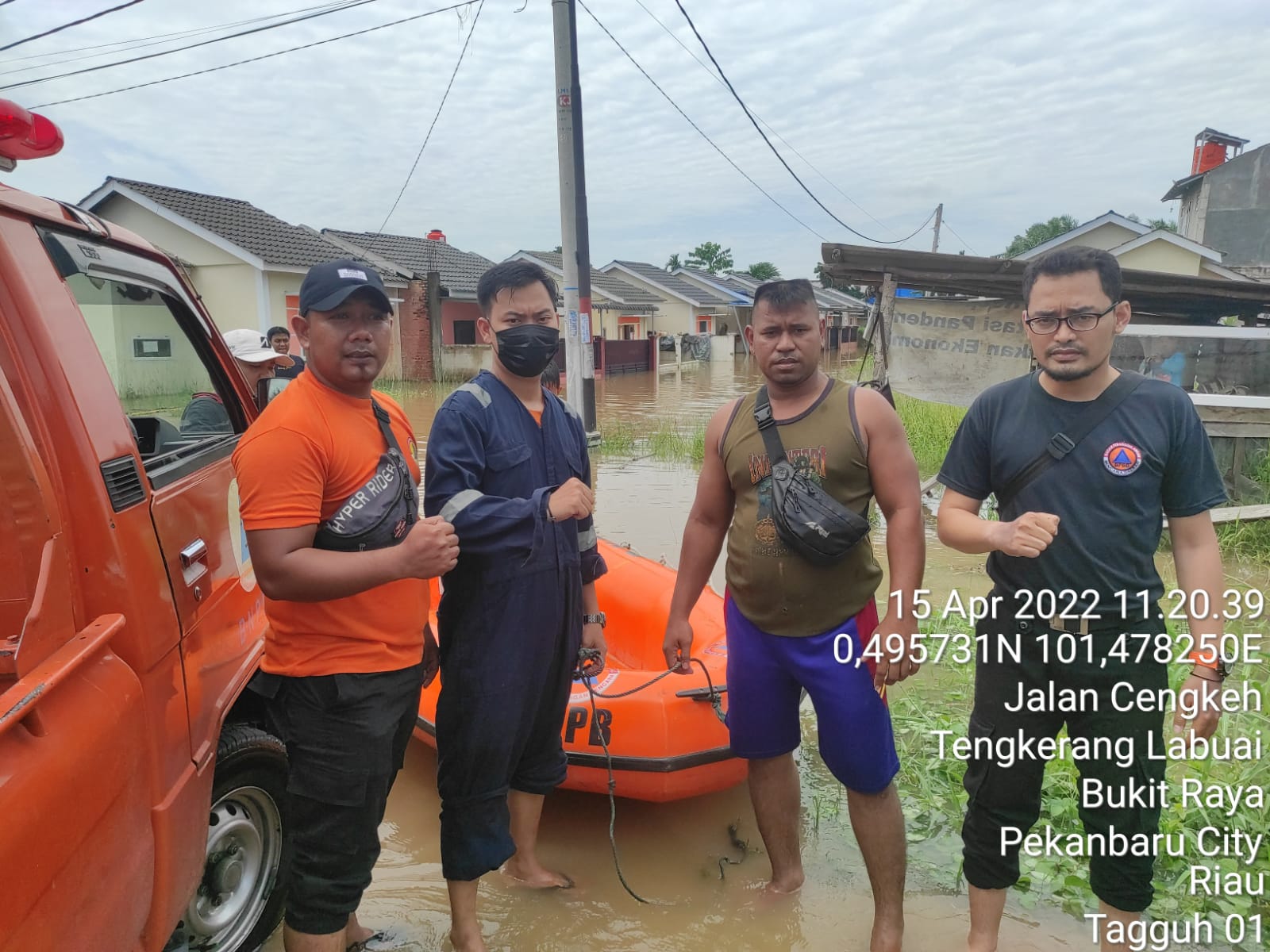 Pekanbaru Dilanda Banjir dan Longsor, BPBD Dirikan Tenda